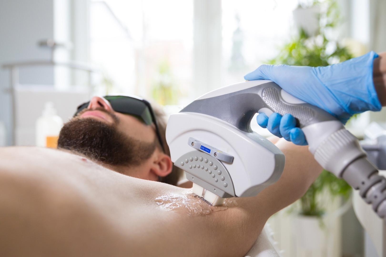 Why Choose Laser Hair Removal for Men in Dubai: Procedure and Benefits
